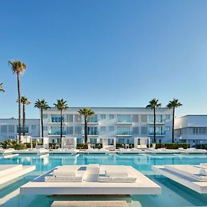 So White Beach Resort